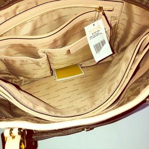 Michael Kors Large Jet Tote/Purse
